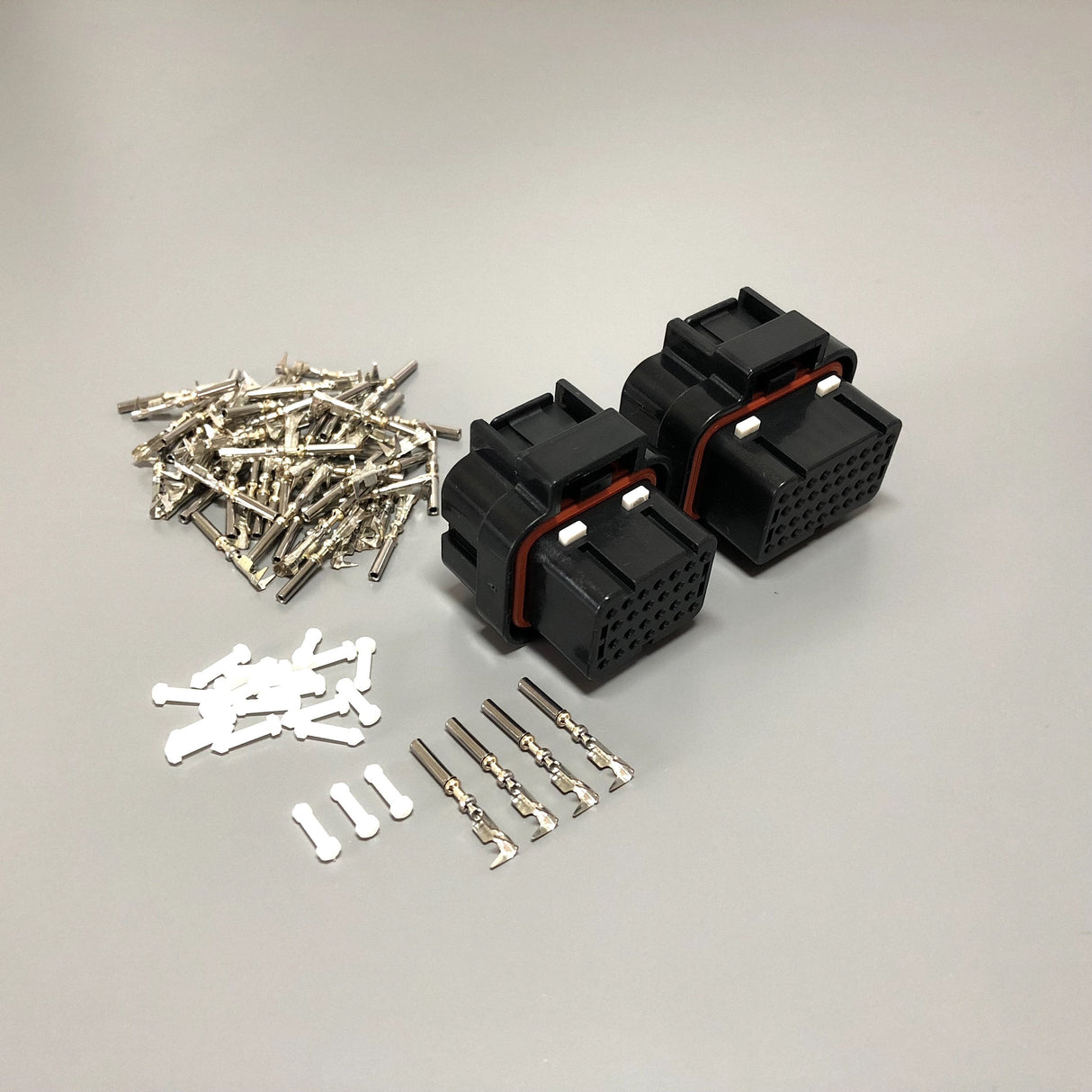Suzuki Hayabusa (Gen I) GSX1300R ECU Connector Plug Clip Kit", "26-Pin + 34-Pin