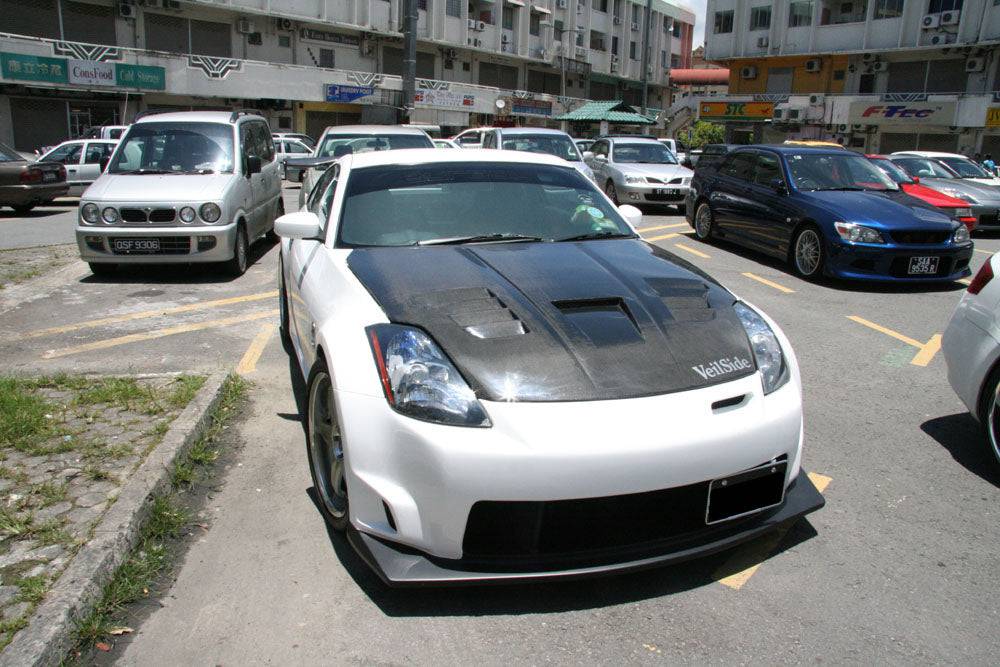 2003-2005 Nissan 350Z VT Style Hood