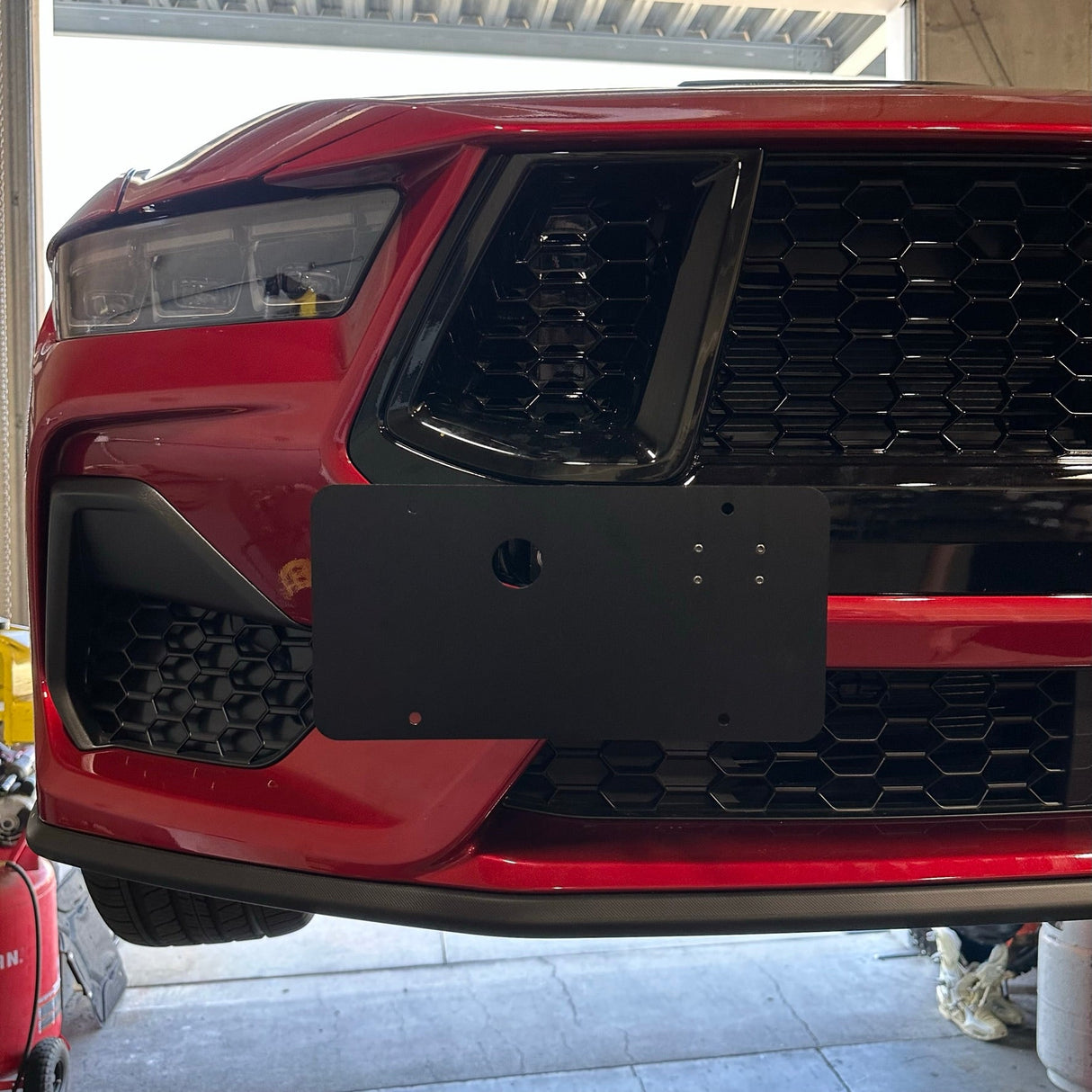 Mustang 24-25 Stealth License Plate Holder