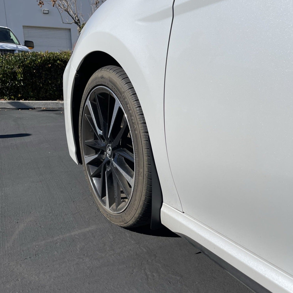 Camry 18-24 Standard Rock Guards