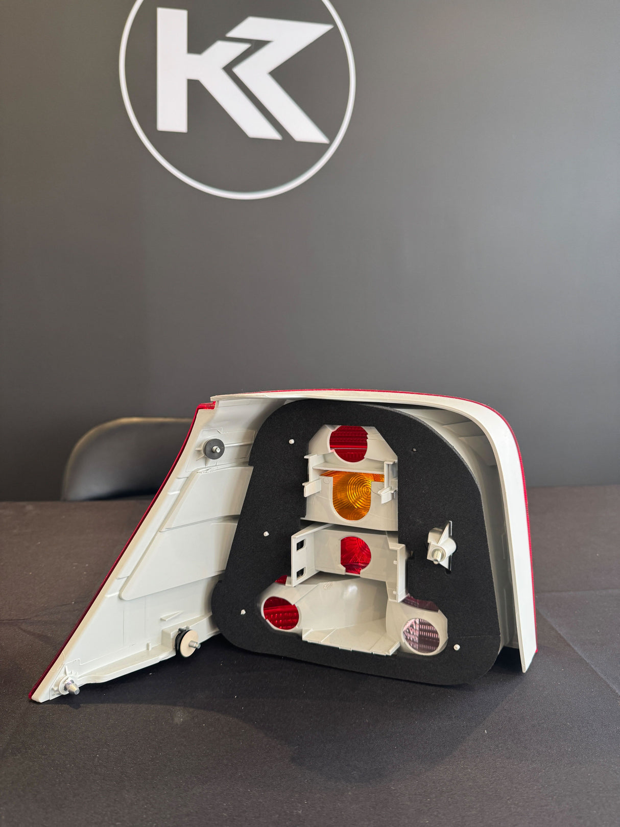 *GARAGE SALE* Hella Magic Red/Clear Tail Light Set Golf Mk4