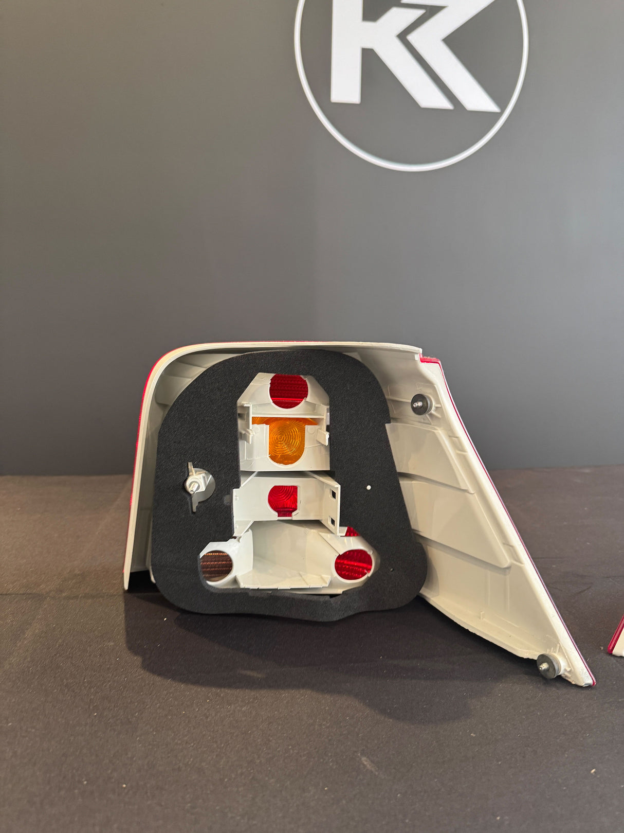 *GARAGE SALE* Hella Magic Red/Clear Tail Light Set Golf Mk4