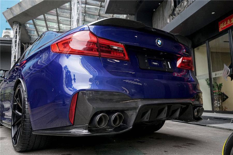 2018-2023 BMW F90 M5 D3 Style Carbon Fiber Rear Lip w/ Caps
