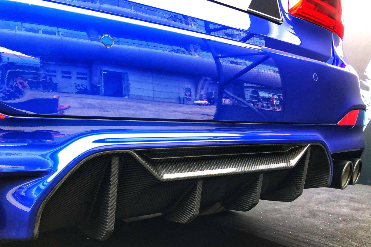 2018-2023 BMW F90 M5 MP Style Carbon Fiber Rear Diffuser
