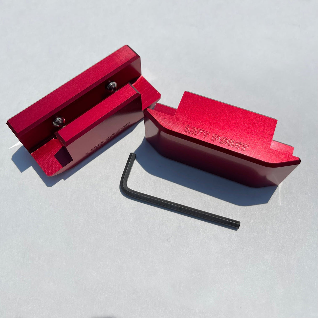 Mustang 05-25 Stealth Lift Pads