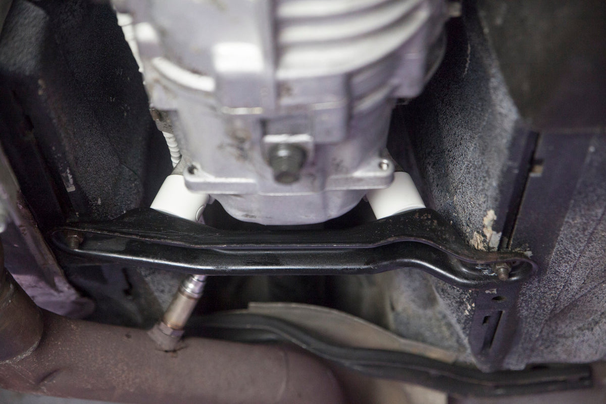 Poly Transmission Mount Set -  E82 / E88