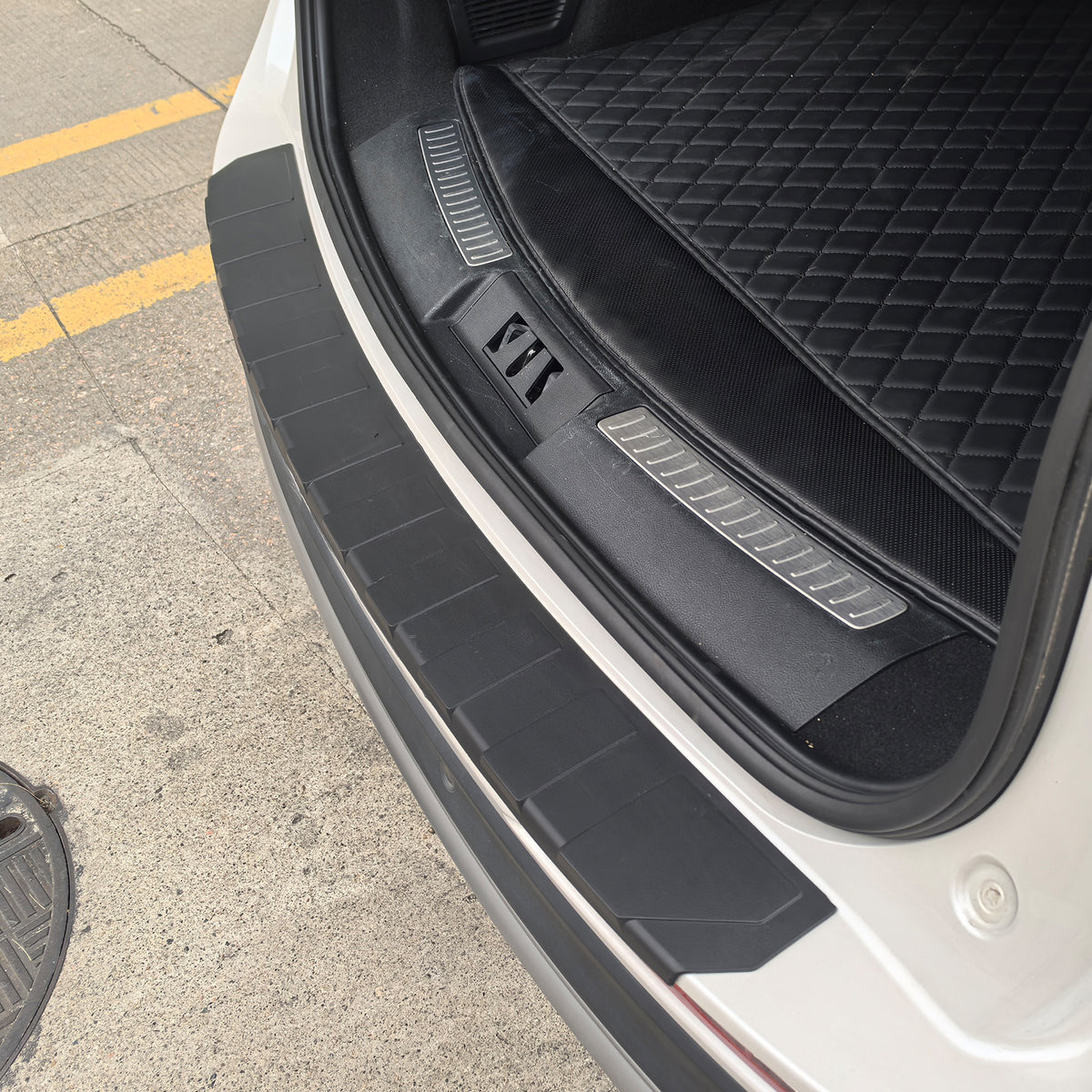 2020-2026 Lincoln Corsair Rear Bumper Cover Protector Step Plate PP
