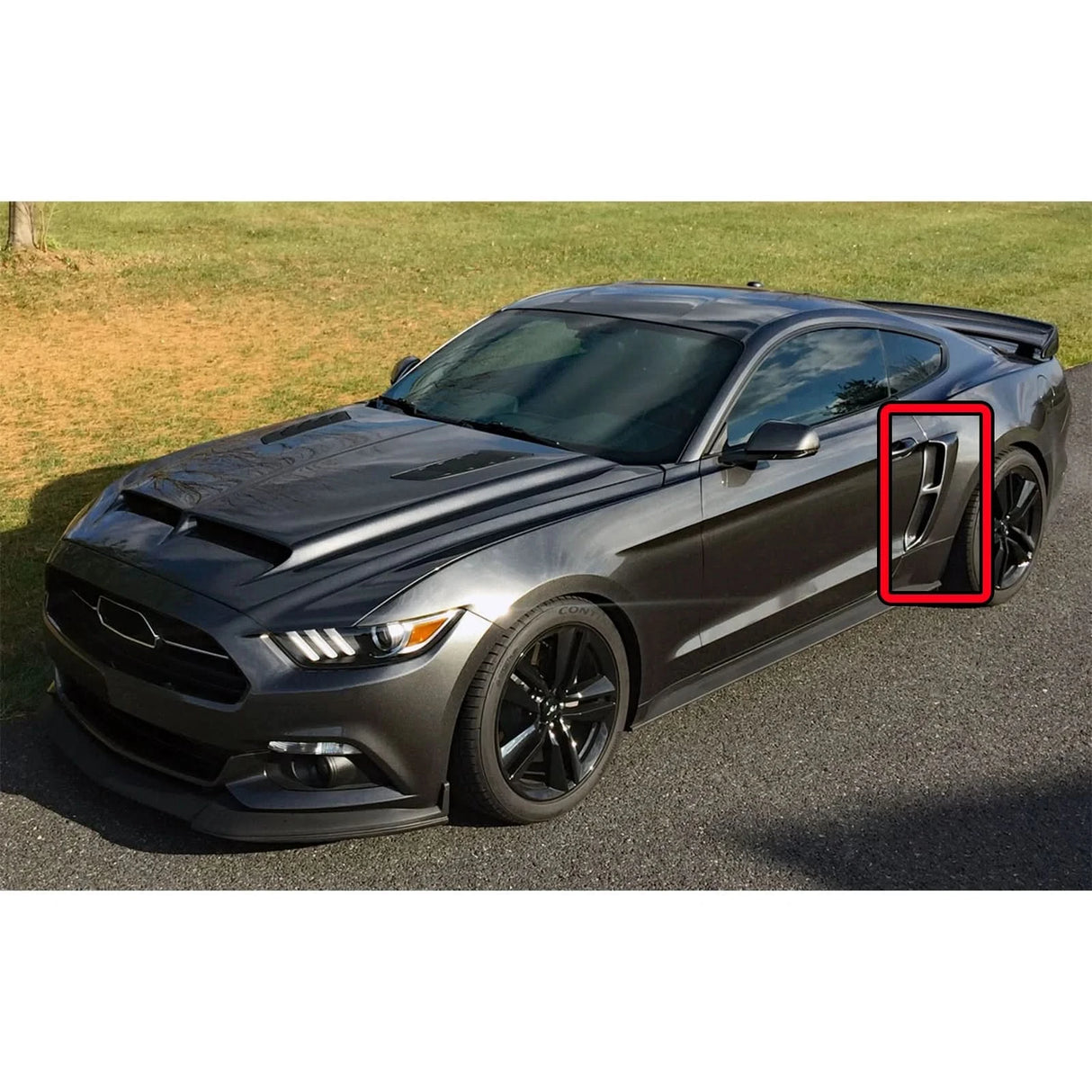 Ford Mustang Rear Fender Side Scoop Air Vents – Gloss Black / Carbon Fiber Style (2016–2023)