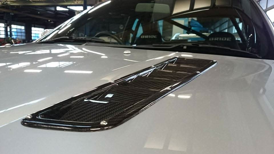 Carbon Fiber Universal Fitment Hood Vents, Long