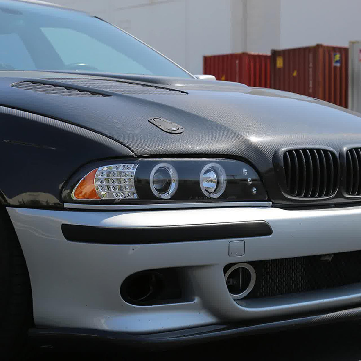 Spec-D Projector Headlights BMW E39 525i 530i 535i 540i (01-03) w/ LED Turn Signal Lights - Black or Chrome