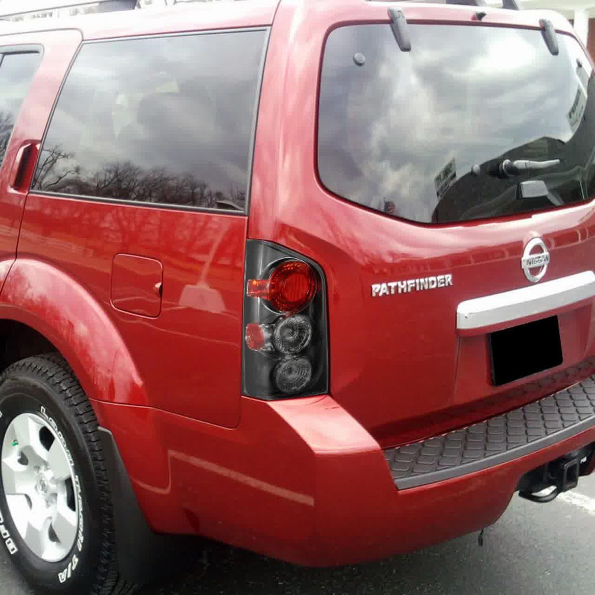 Spec-D Tail Lights Nissan Pathfinder (2005-2012) [Altezza Style] Black or Chrome Housing