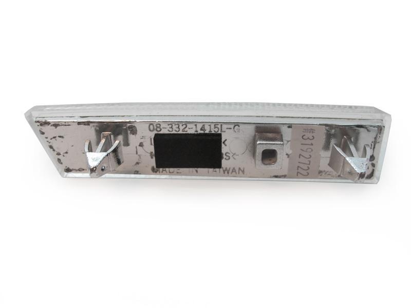 1995-2005 Chevrolet Astro / GMC Safari Clear Front Bumper Side Marker