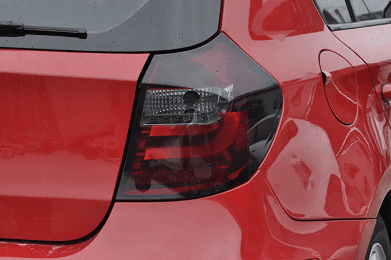 BMW E87 後期用 1シリーズ ファイバーLEDテールランプ スモークレンズ