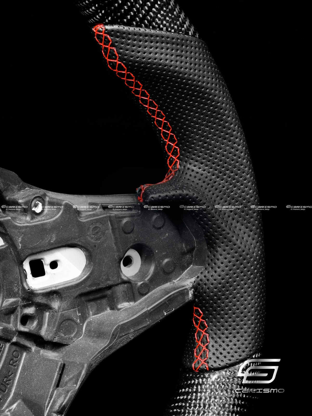 Carismo Steering Wheel For Nissan GT-R (R35 EBA) - Classic RPM LED - Gloss Carbon - Perforated Leather