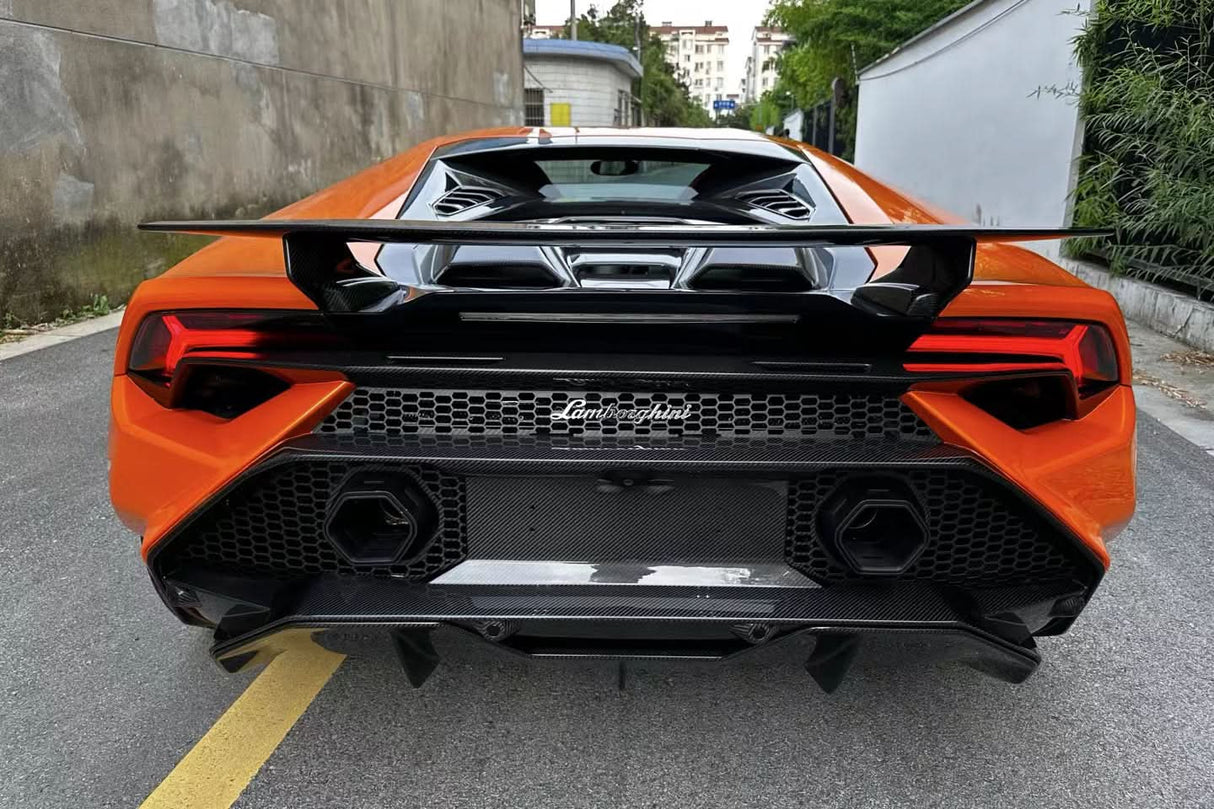 2015-2019 Lamborghini Huracan LP610 & LP580 Convert Tecnica Style Rear Bumper (NEED TO CHANGE EXEHAUST SYSTEM)
