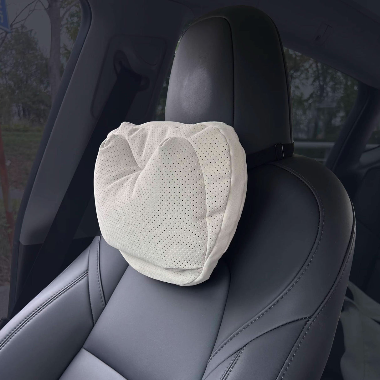 Dual-Layer Pressure Relief Headrest for Tesla