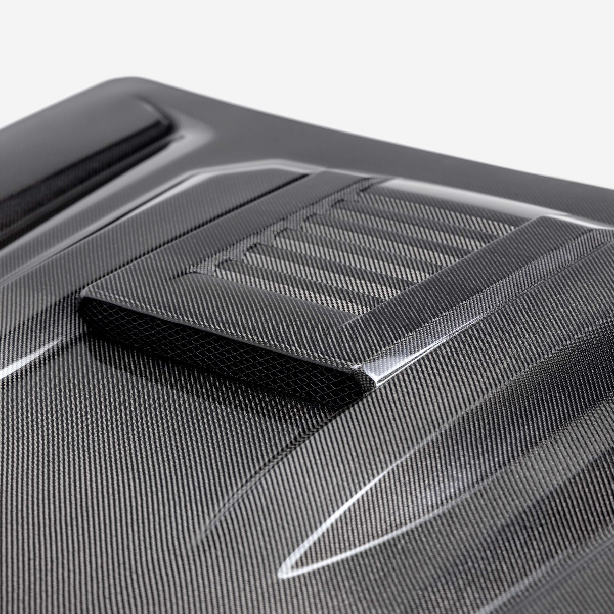 TR-style carbon fiber hood for 2024-2025 Toyota Tacoma and 2025 Toyota 4Runner