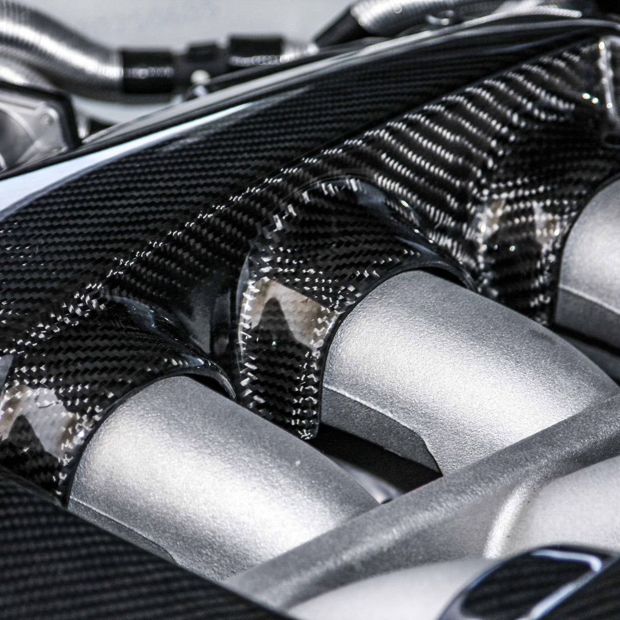 OE-style carbon fiber engine cover for 2009-2021 Nissan GTR