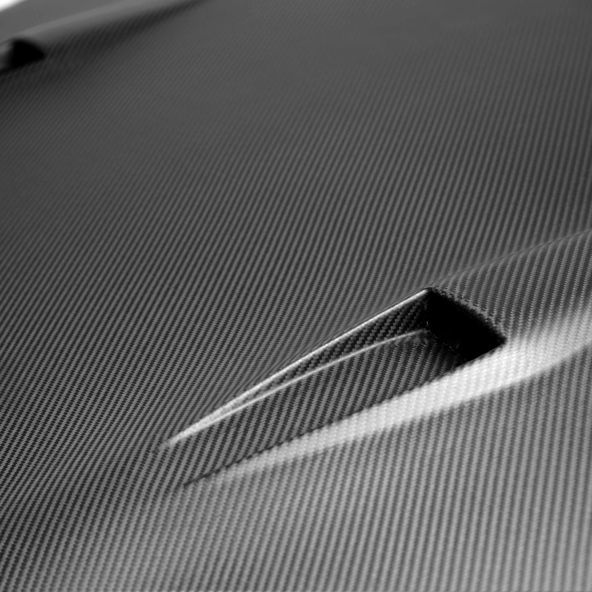 GTII-style dry carbon fiber hood for 2009-2016 Nissan GTR - Matte finish