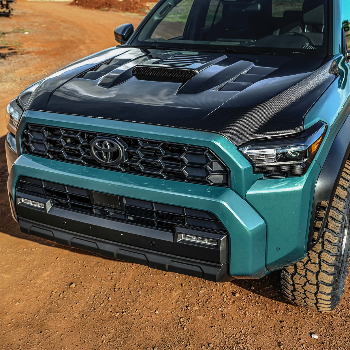 TS-style carbon fiber hood for 2024-2025 Toyota Tacoma and 2025 Toyota 4Runner