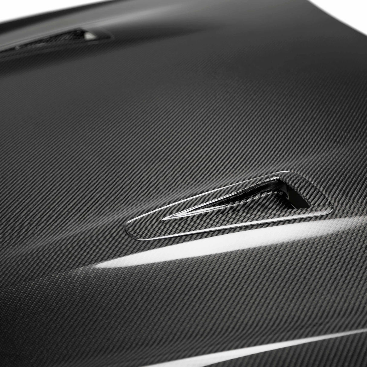 OE-style carbon fiber hood for 2017-2022 Nissan GTR