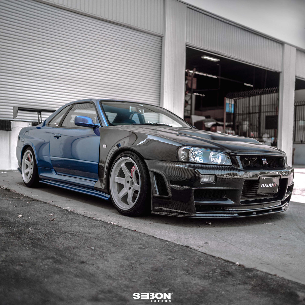 NSM-style carbon fiber fenders for 1999-2001 Nissan Skyline R34