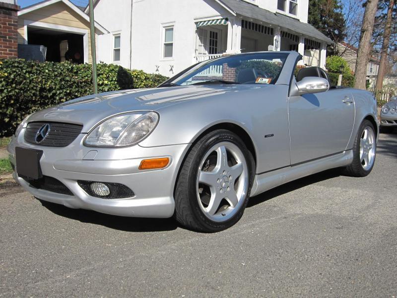 2001-2004 Mercedes W203 C32 AMG Style Fog Lights Set with Bulbs
