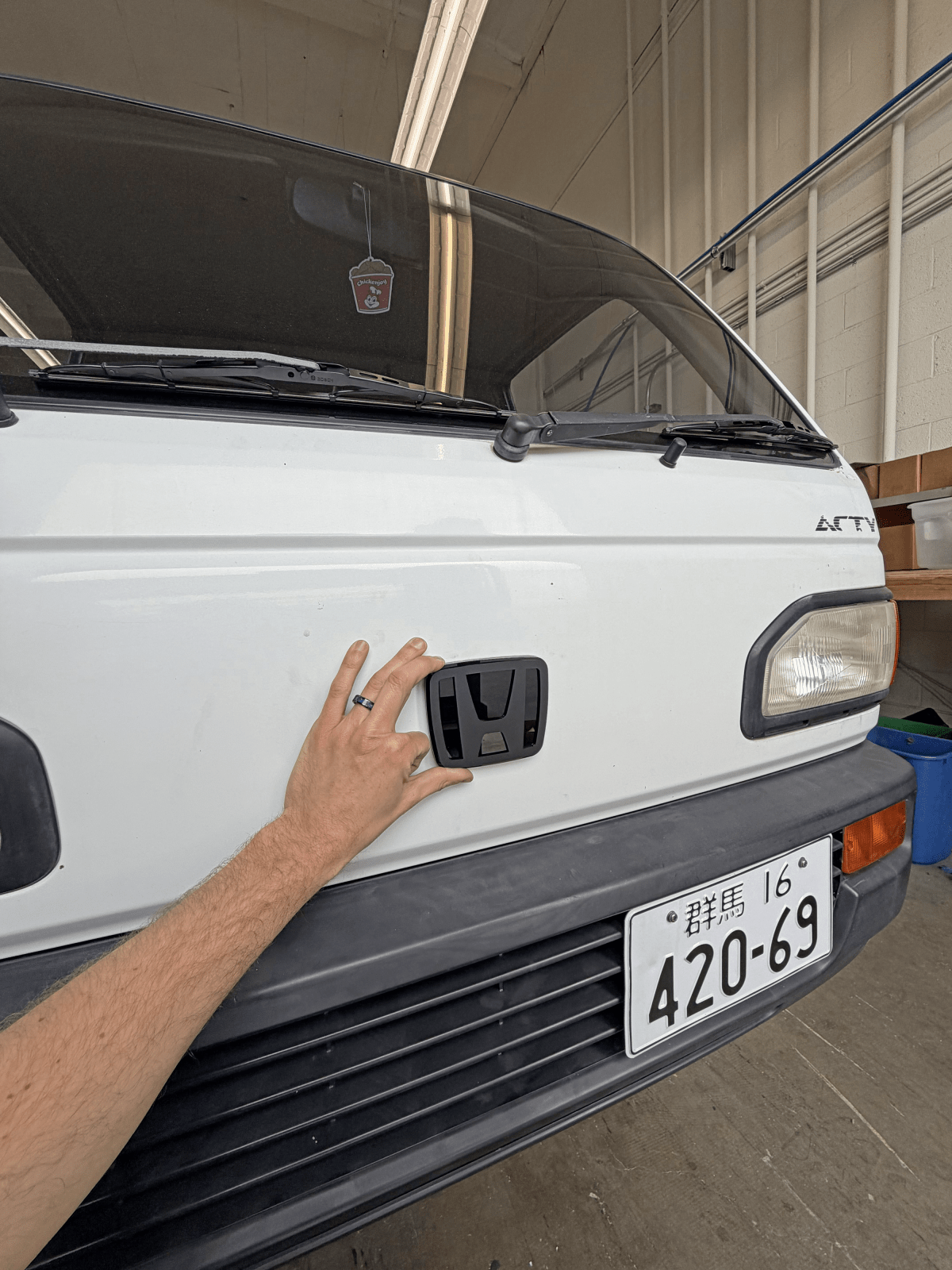 Honda Acty HA(1-4) & HH(1-4) Front "H" Emblem Replacement (1988-1999)