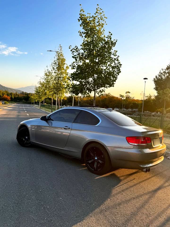Carbon Fiber Rear Trunk Spoiler – BMW E92 Coupe (2006–2013)