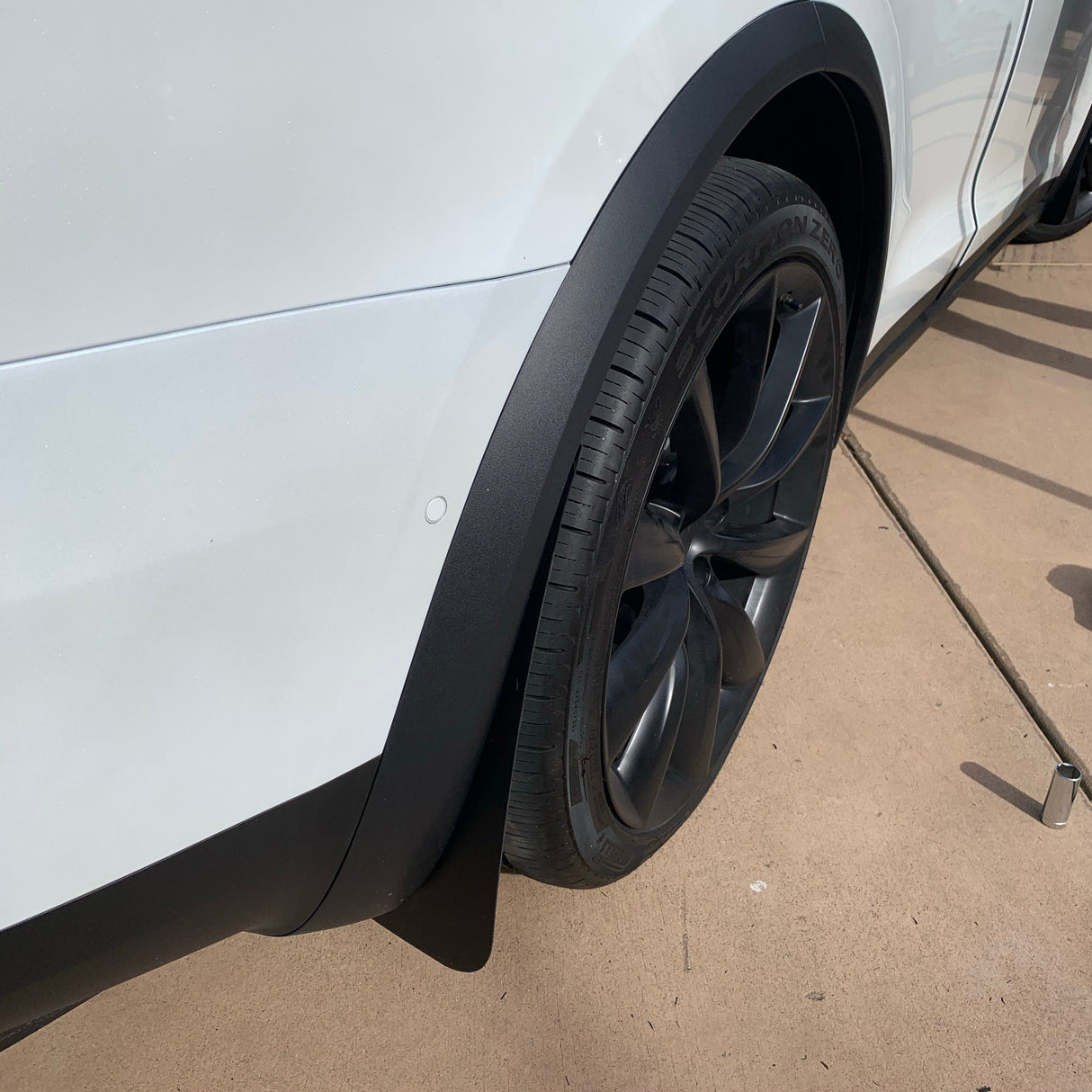 Tesla 15-22 Model X Standard Rock Guards