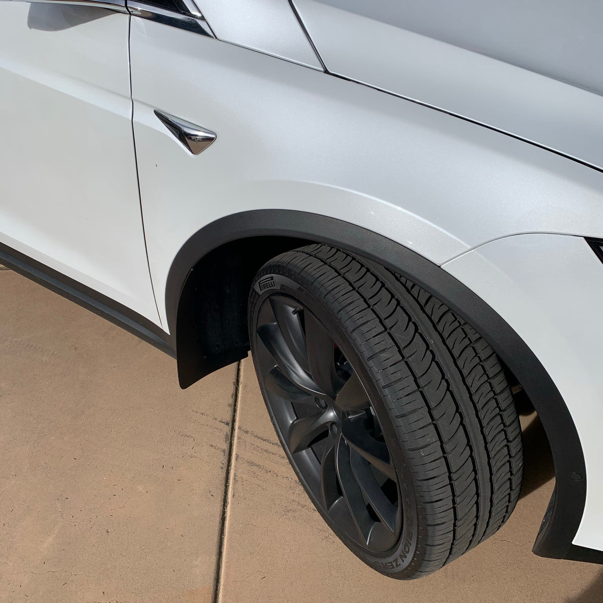 Tesla 15-22 Model X Standard Rock Guards