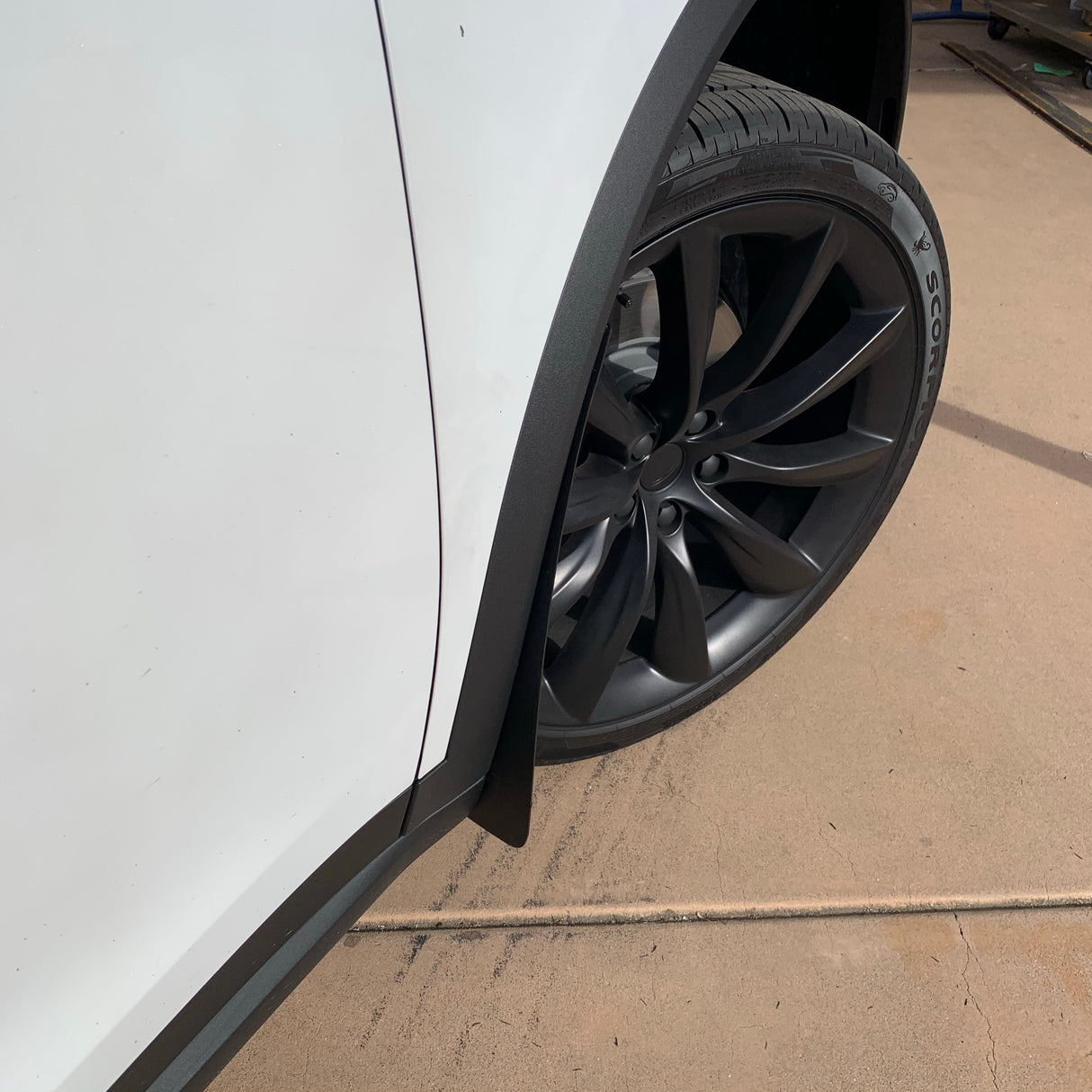 Tesla 15-22 Model X Standard Rock Guards
