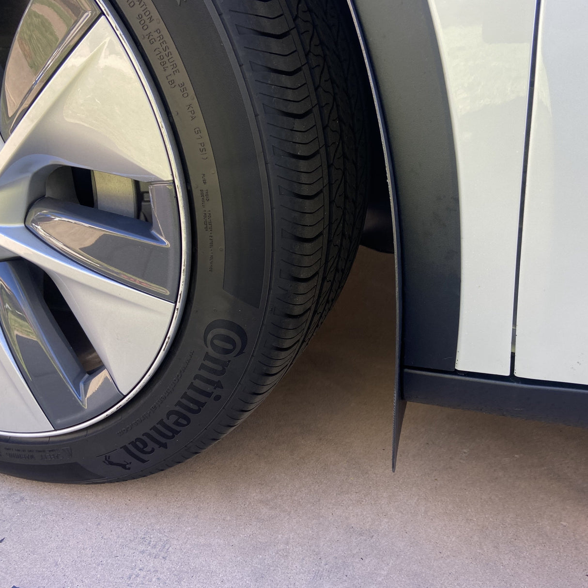 Tesla 20-23 Model Y Standard Rock Guards