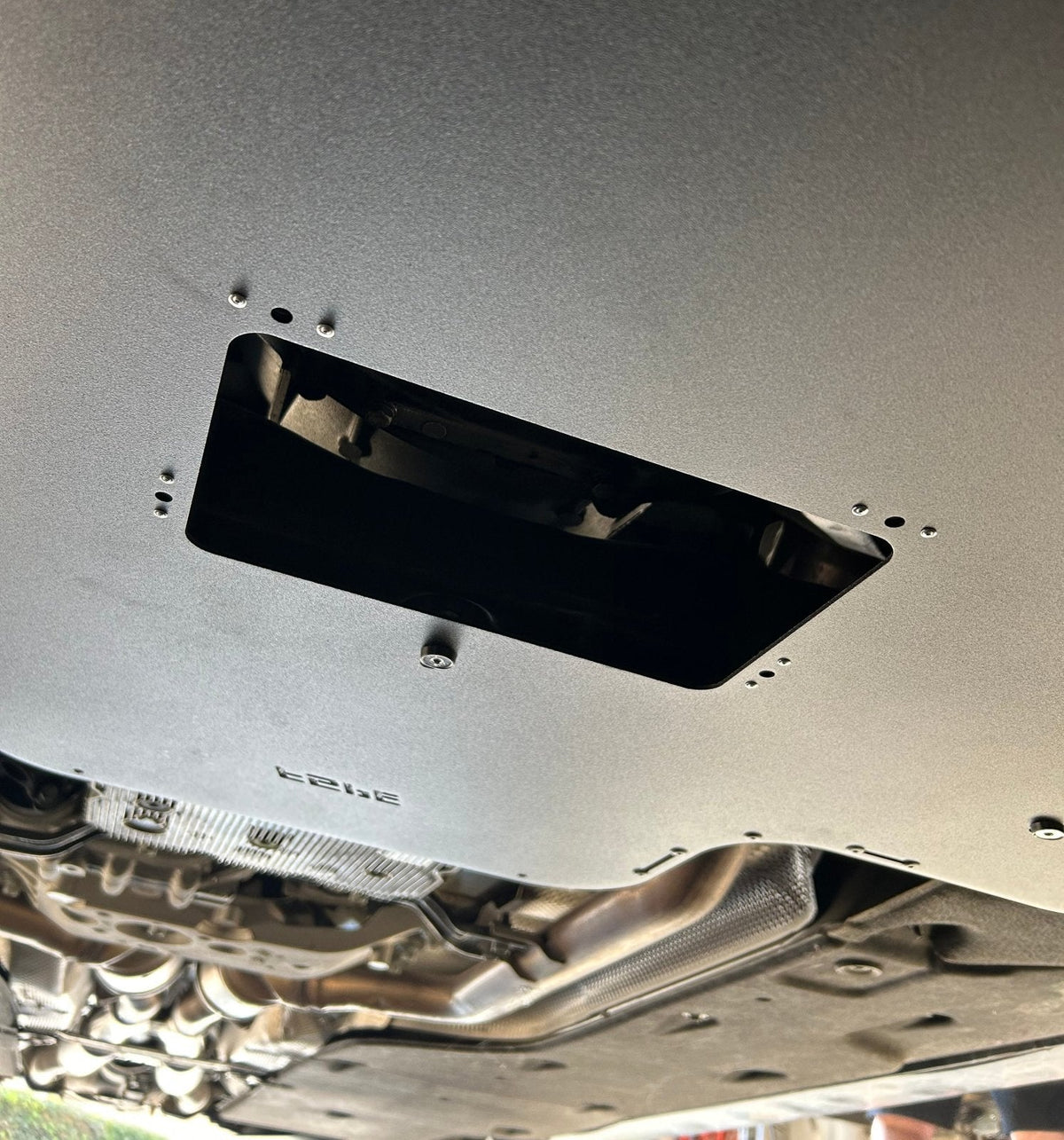 Kia Stinger (2018-2023) Oil Pan Skid Plate