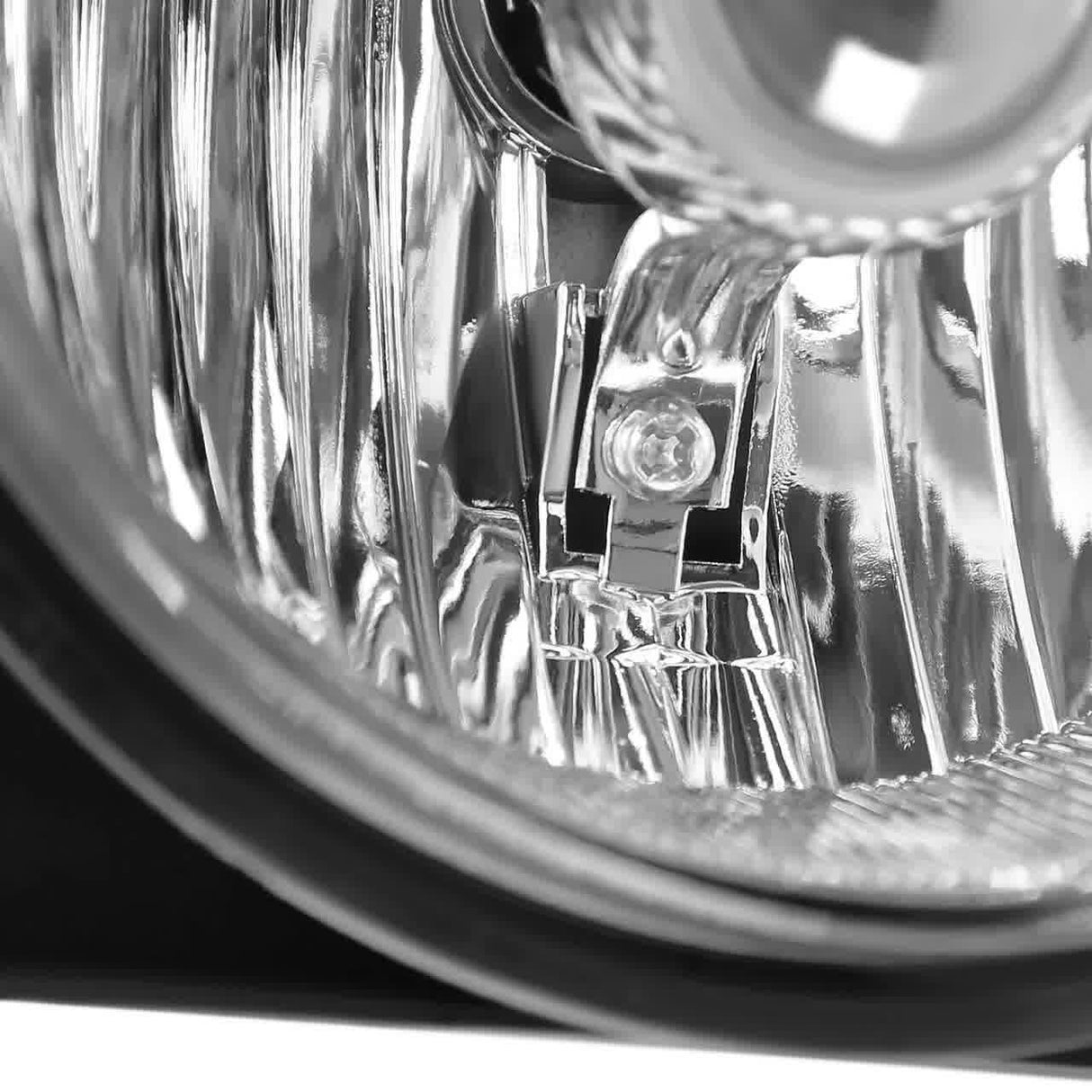 Spec-D OEM Fog Lights GMC Sierra (2003-2006) Chrome Housing - Clear or Smoke Lens