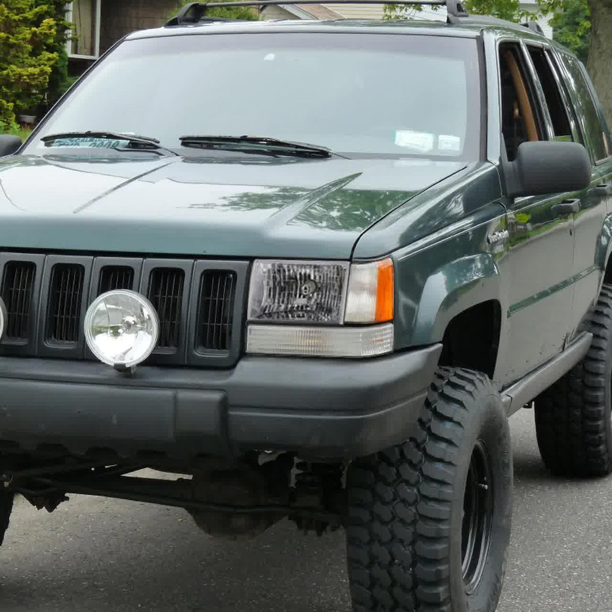 Spec-D OEM Replacement Headlights Jeep Grand Cherokee (1993-1998) Matte Black or Chrome Housing