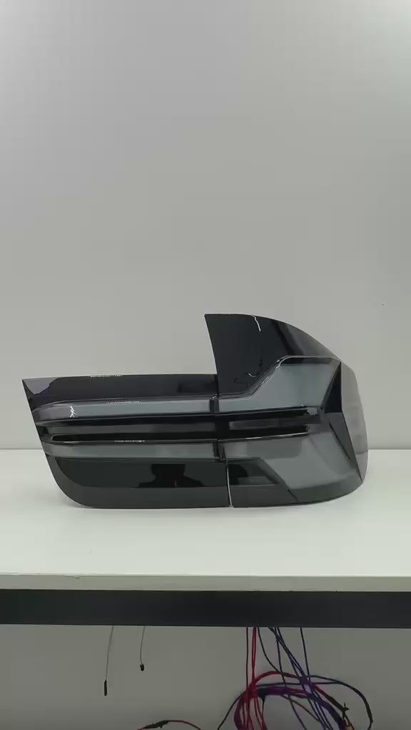 BMW X5 E70 Tail Light Assembly with 35W LED Running Lights & Dynamic Turn Signal 2007 - 2013 (Replaces 63217167055)