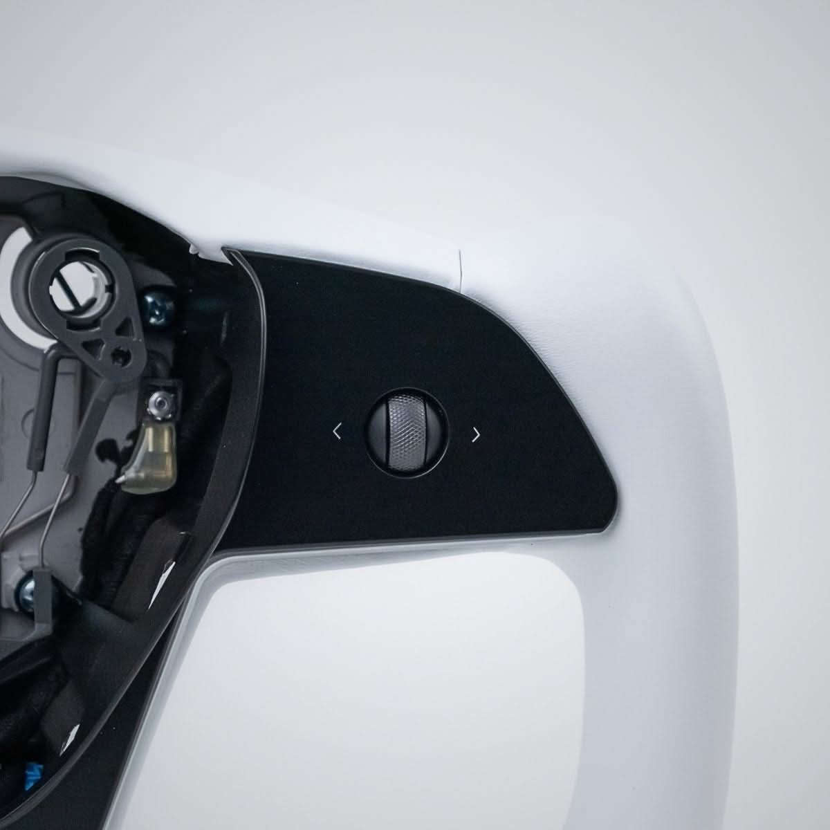 TESERY Yoke Plaid Steering Wheel for Tesla Model 3 / Y【White Leather】