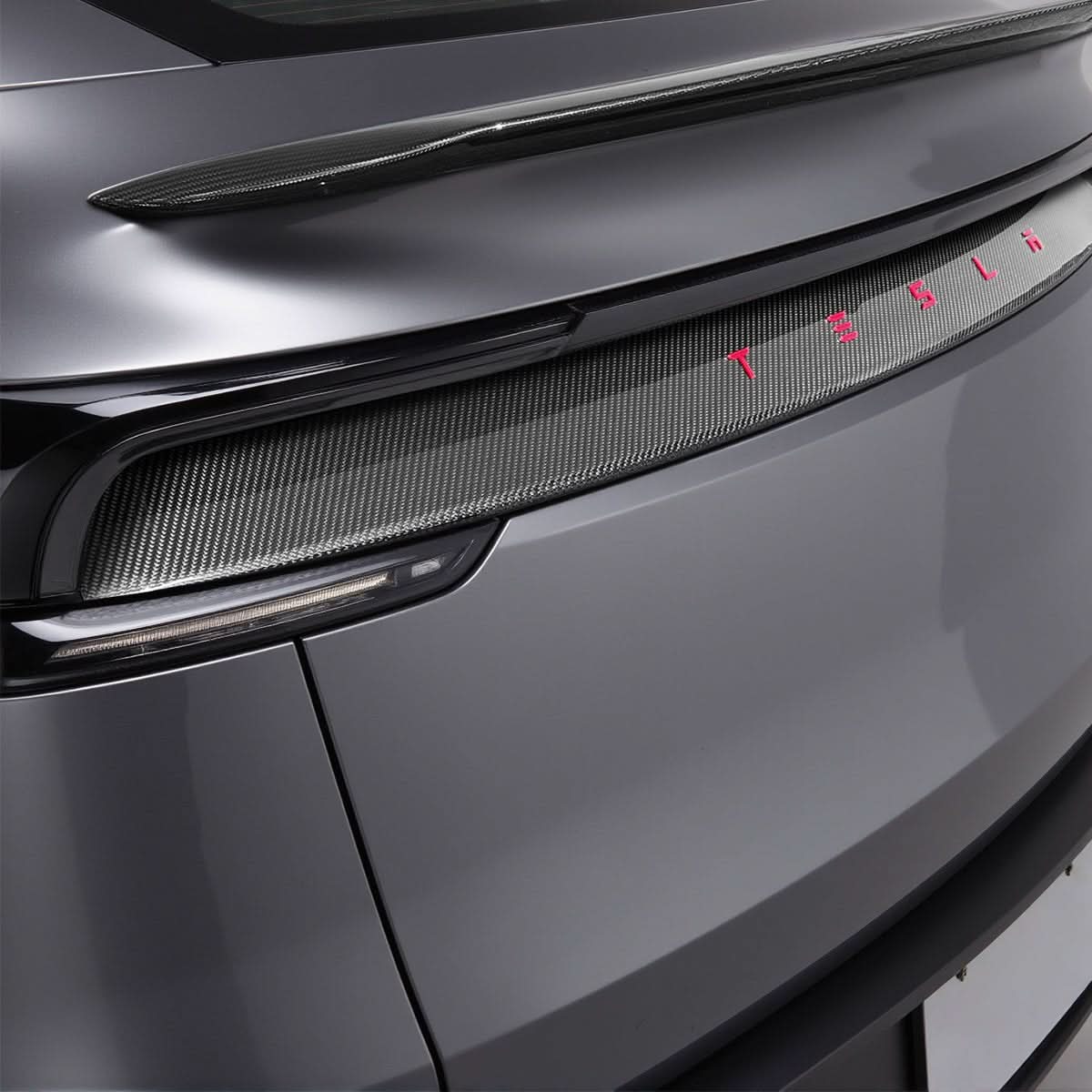 Trunk Tailgate Applique for Tesla Model Y Juniper - Real Dry Molded Carbon Fiber