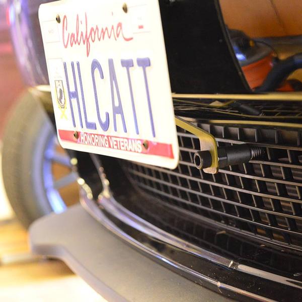 Challenger 09-23 License Plate Holder