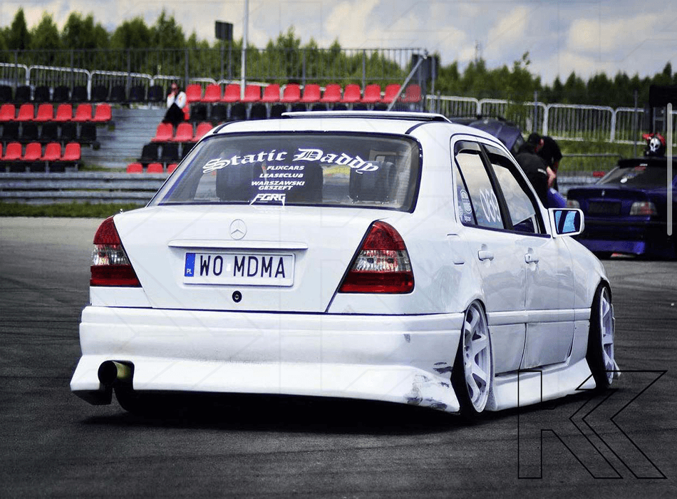 Mercedes-Benz C-Klasse Tuning: From Russia with Mercedes-Love
